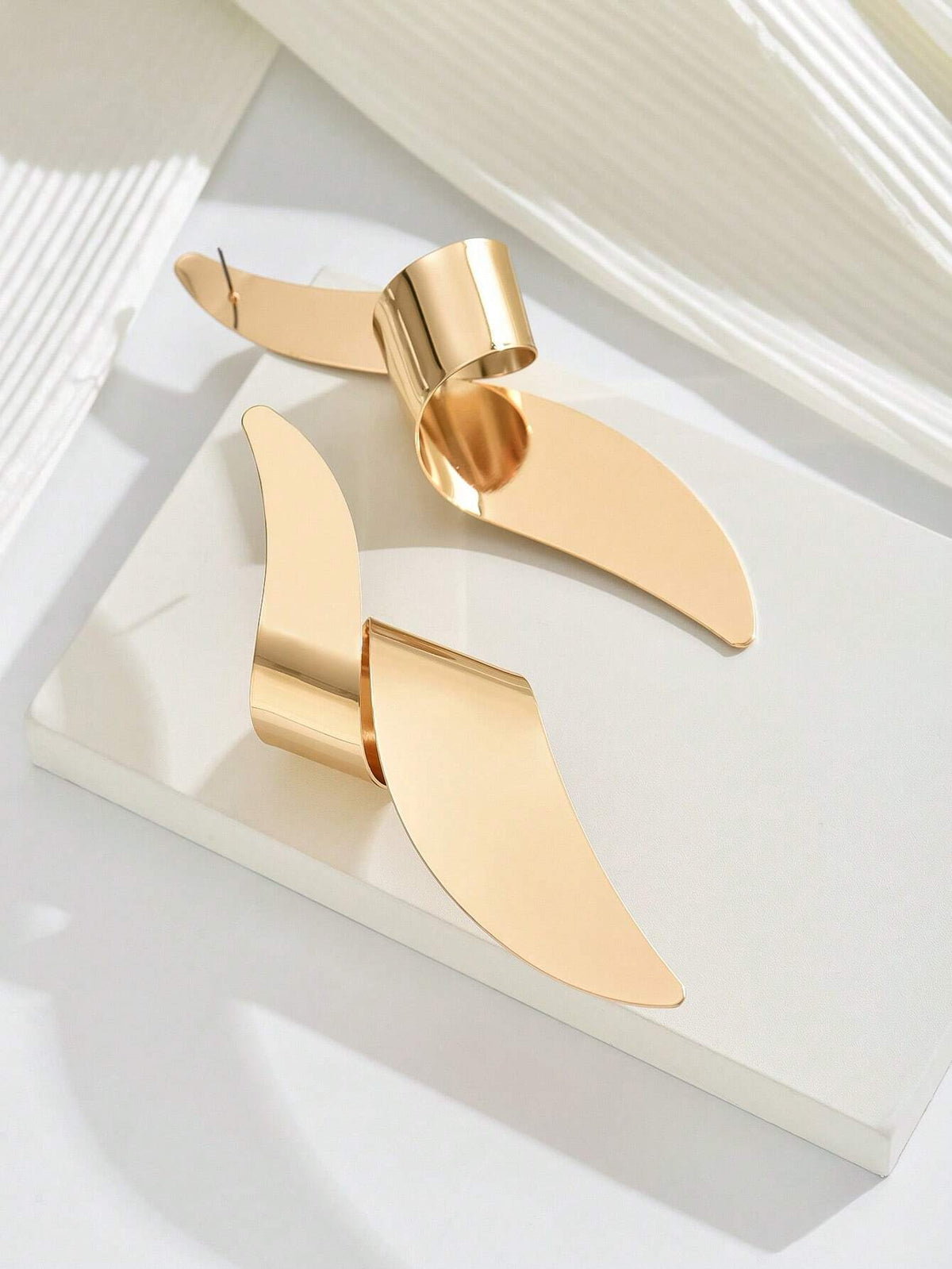 SHEIN 2 Large Fashion Exaggerated Sexy Lightning-Shaped Gothic Oversized Earrings