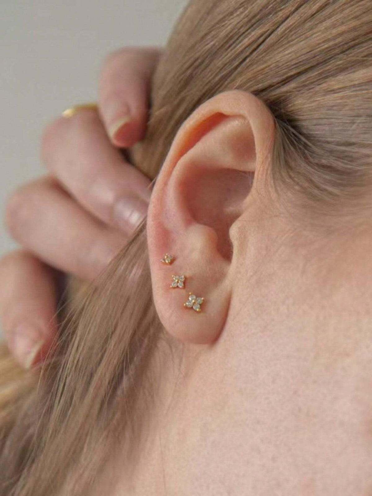 SHEIN Fashionable Ear Stud Earrings