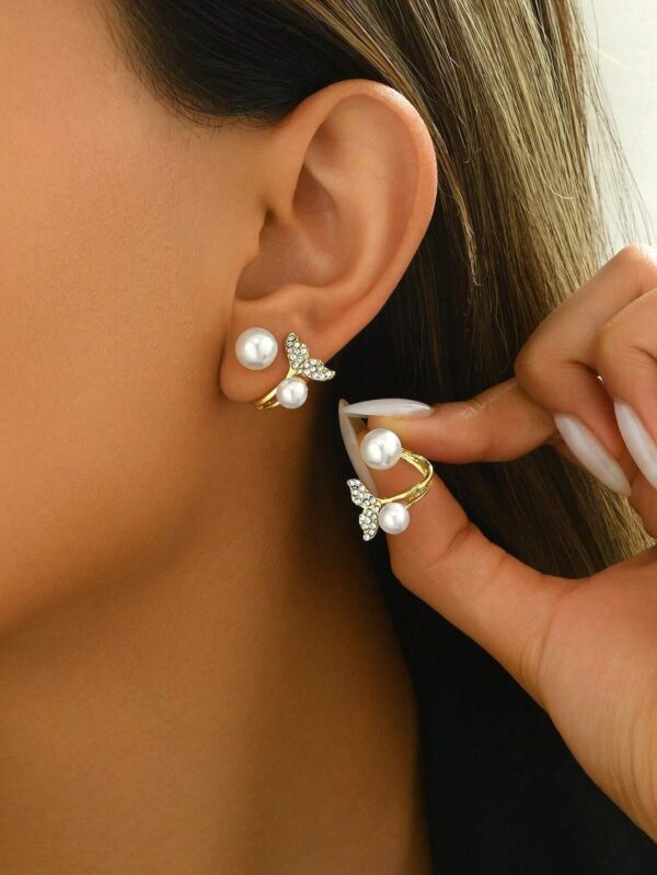 SHEIN 1pair Chic Fish Tail Shape Earrings
