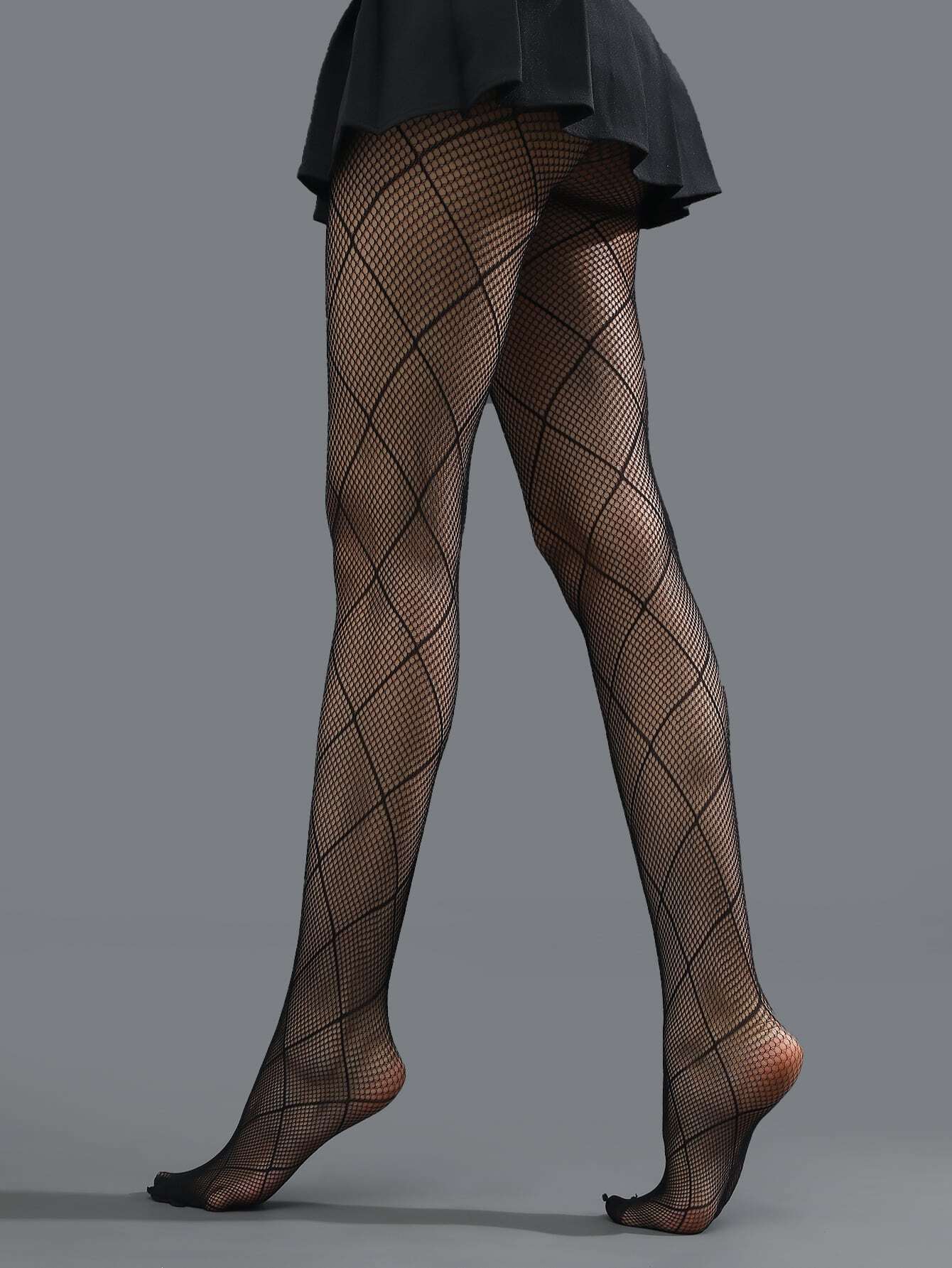 SHEIN 1pc Women's Large Diamond Shape Fishnet Stockings Fishnet Tights With Y2k Style