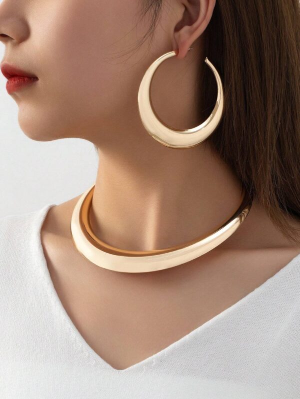 SHEIN A Set Of New Fashionable Simple Moon Collar Set