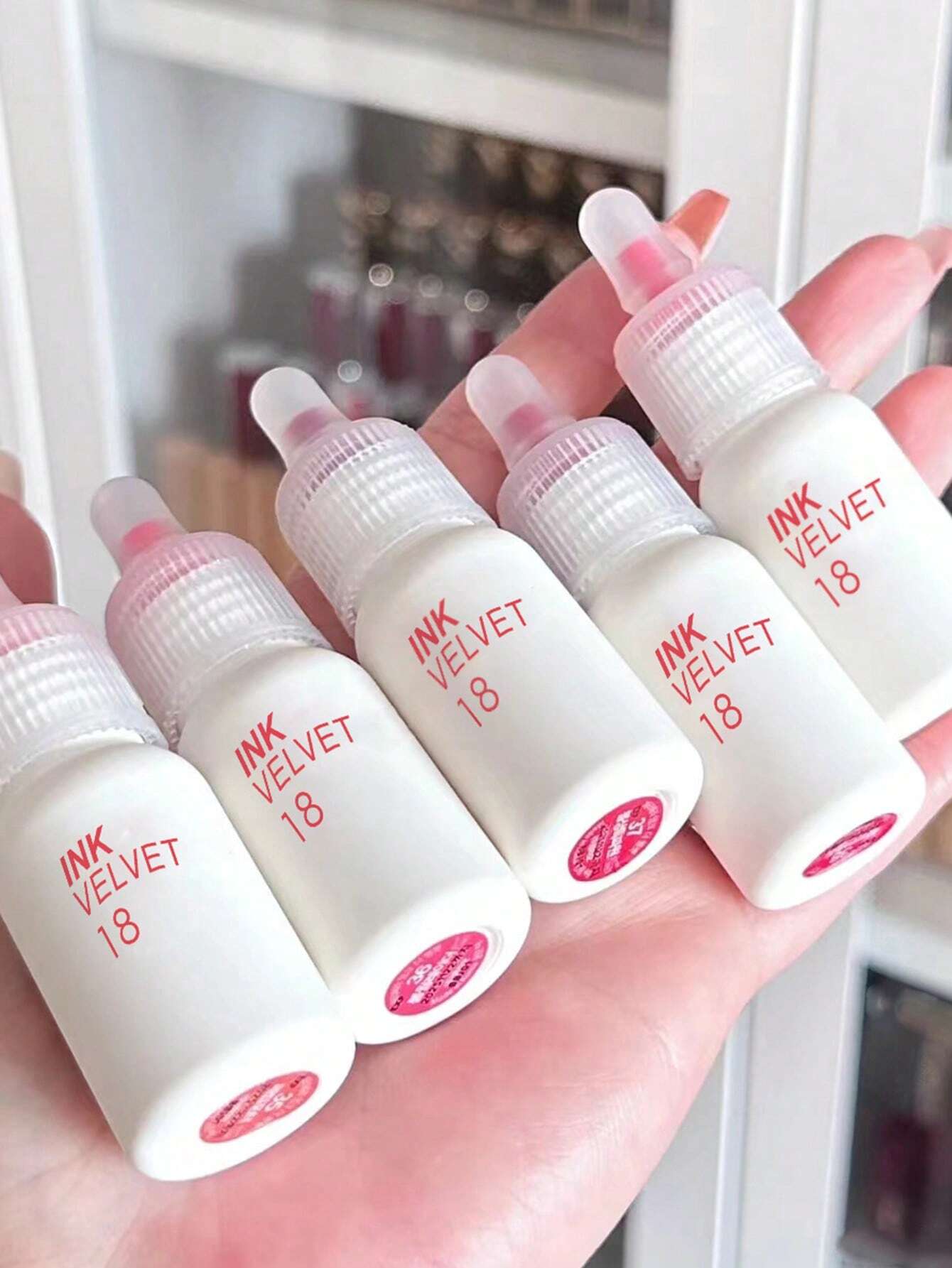 shein DAIMANPU Water Gloss Lip Glaze,Milk Bottle Design Non-Fading Moisturizing Long-Lasting Liquid Lipstick Lightweight Texture Lip Glaze