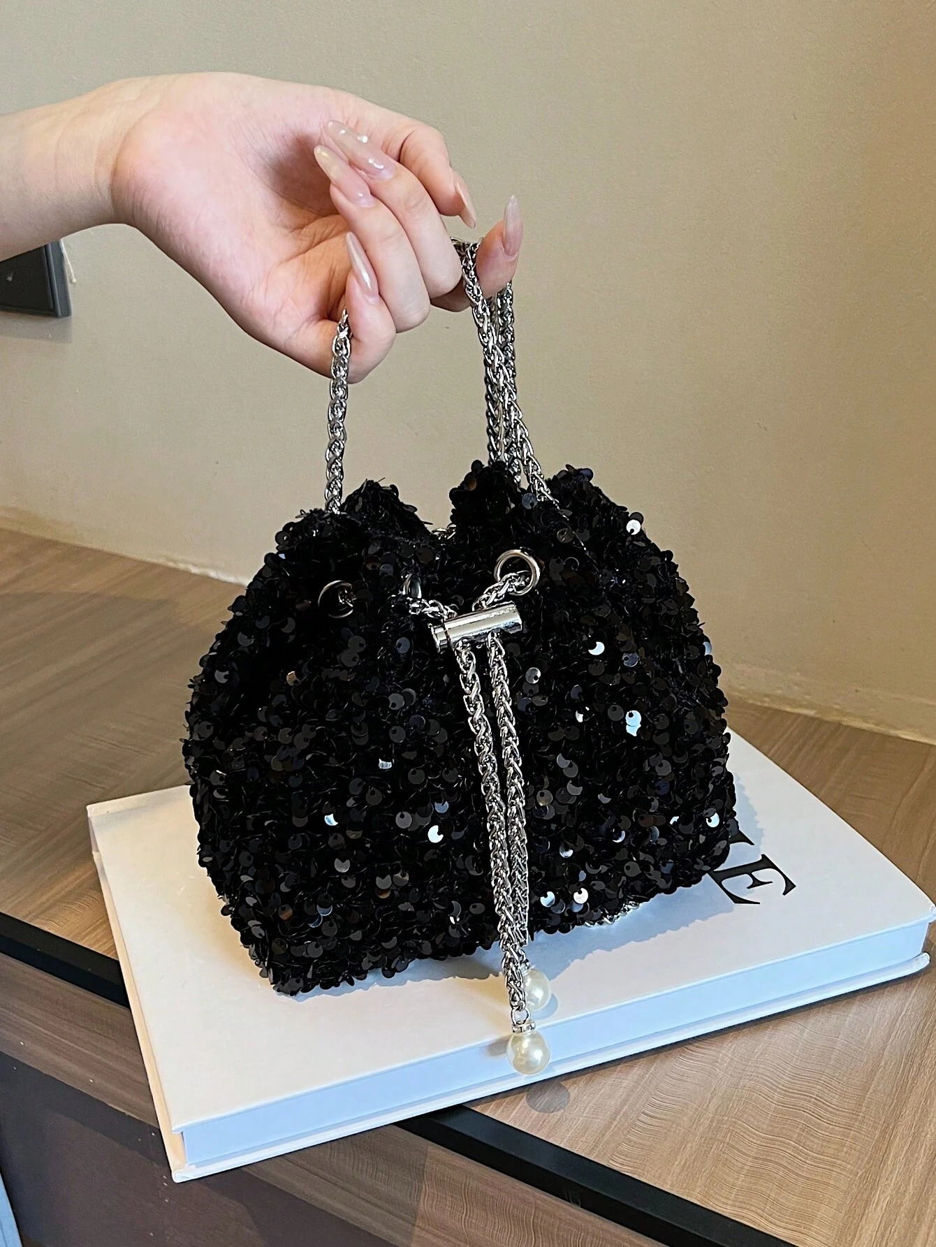 shein One Chain Drawstring Closure PVC Bucket Bag