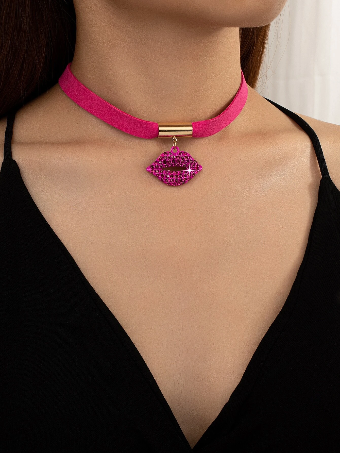 shein 1pc V-Shaped Multi-Color Fashionable Necklace