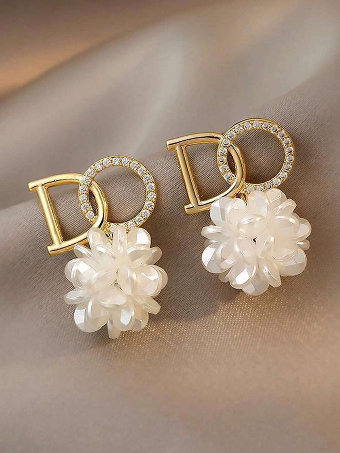 shein Rhinestone Letter & Flower Decor Earrings