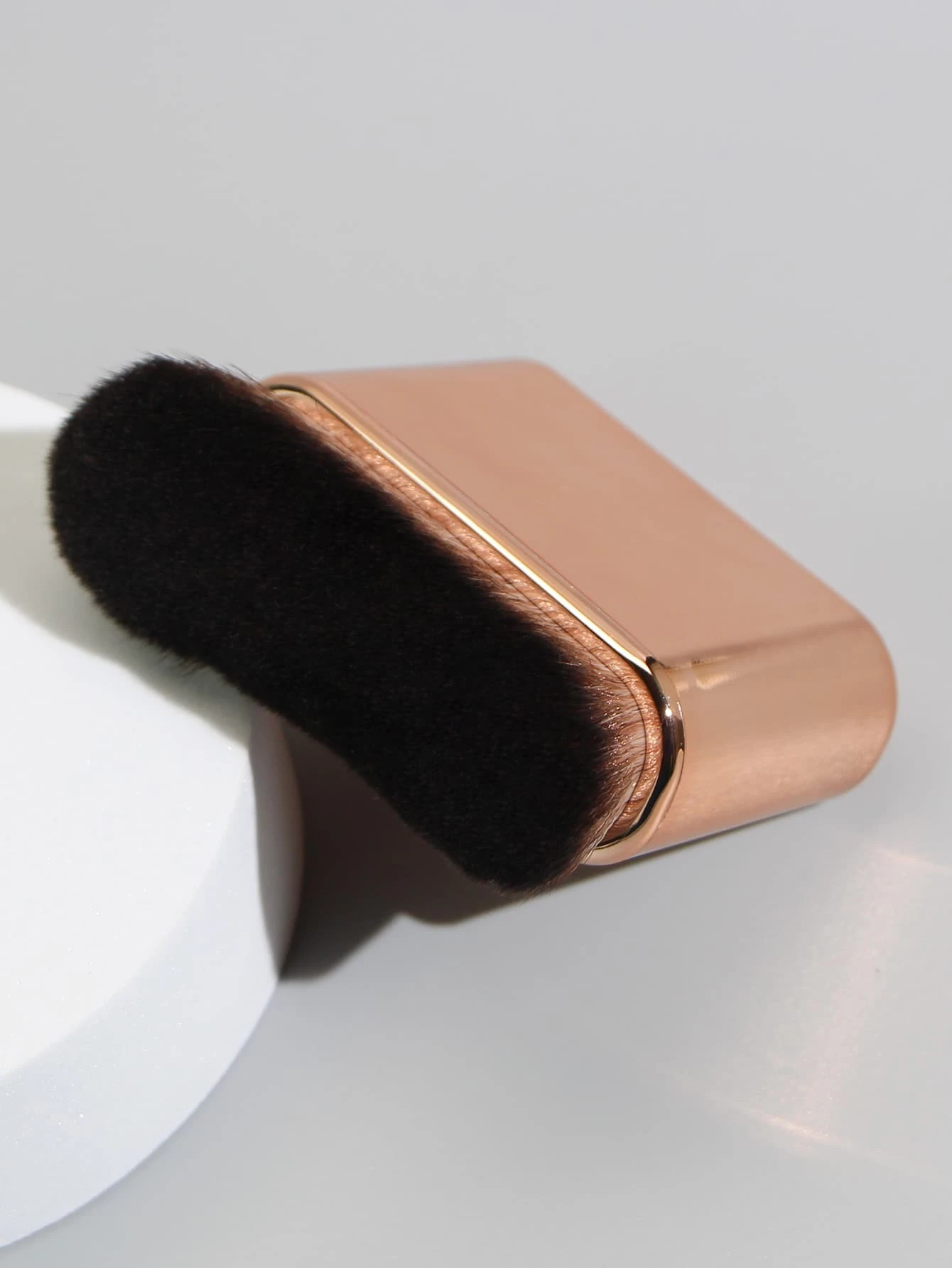 shein1pc Rose Gold Wave Foundation Brush Facial Makeup Tool High-End Grade