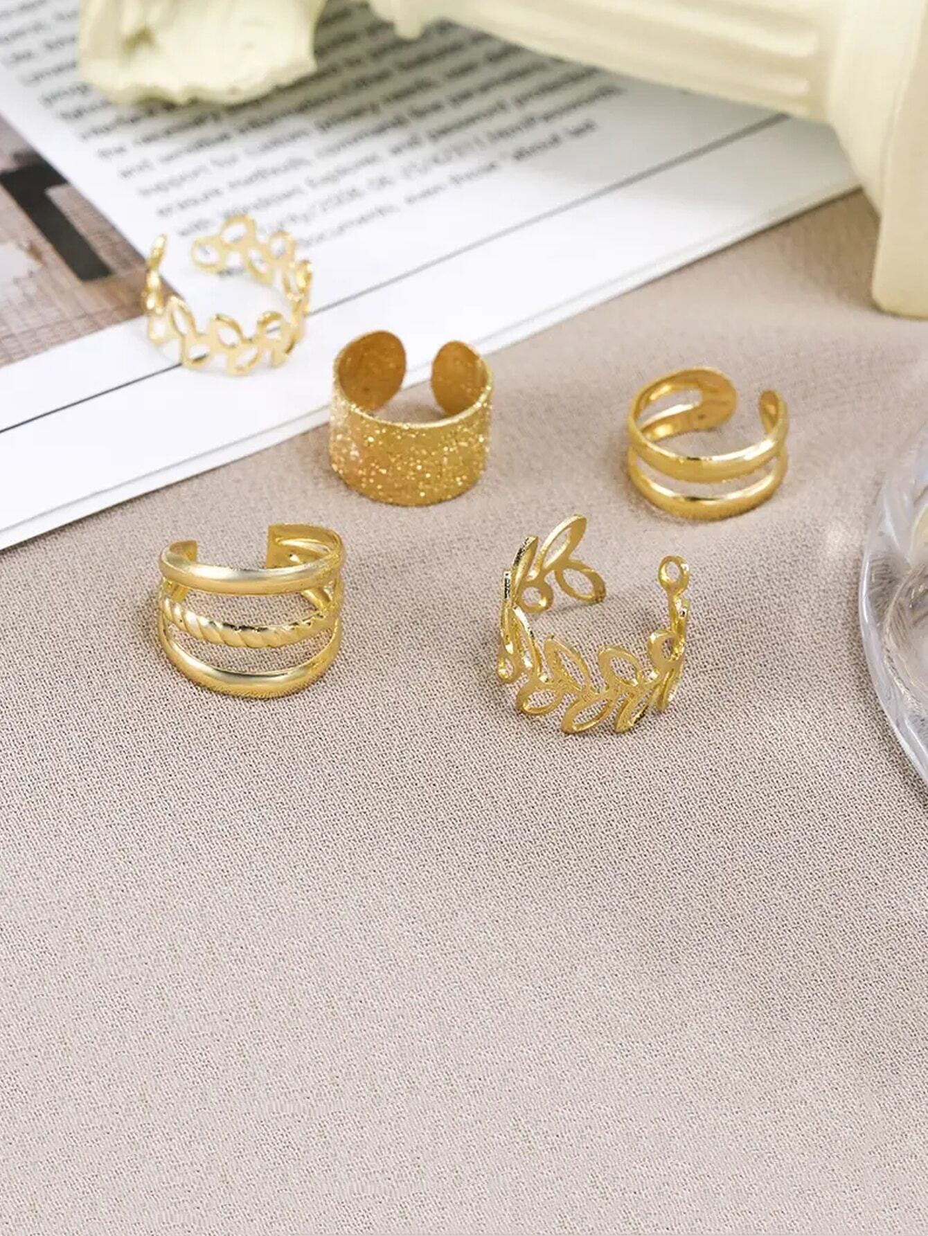 SHEIN 5 PCS Gold Adjustable Ear Cuffs Earrings - Image 2