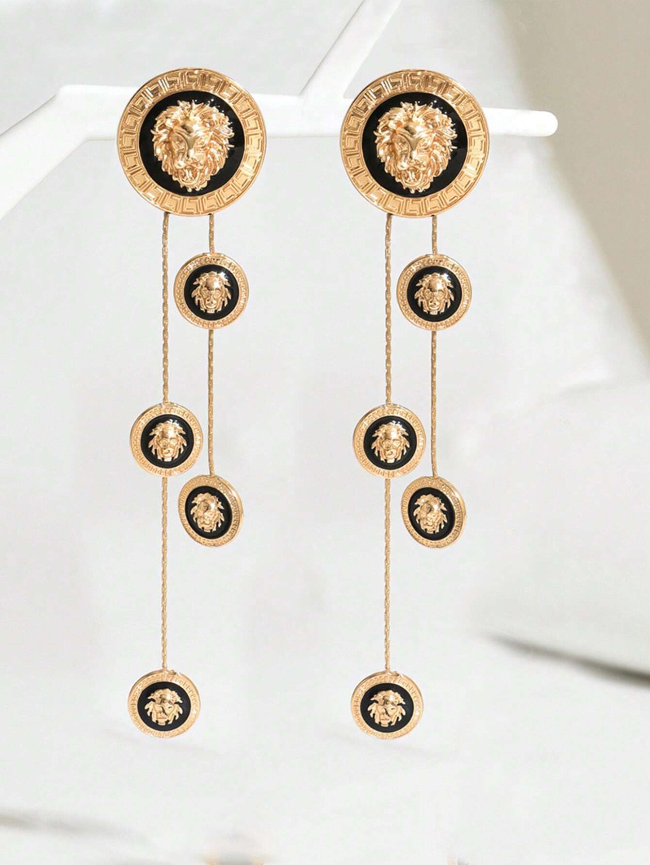 SHEIN Creative Lion Head Tassel Drop Earrings