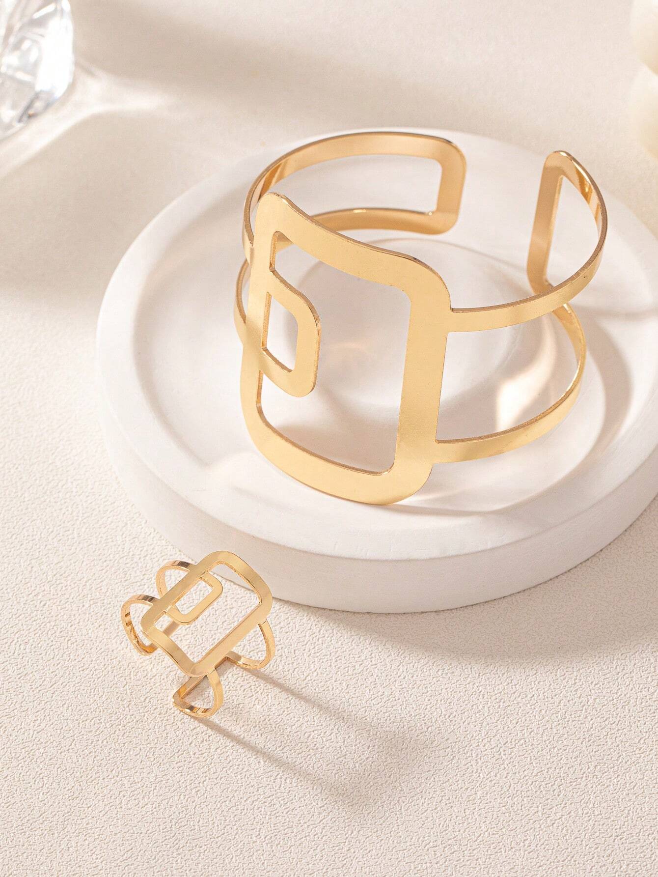 SHEIN 1 Set European And American Fashionable Chic Personality Openwork Geometric Cuff Bracelet And Ring - Image 3