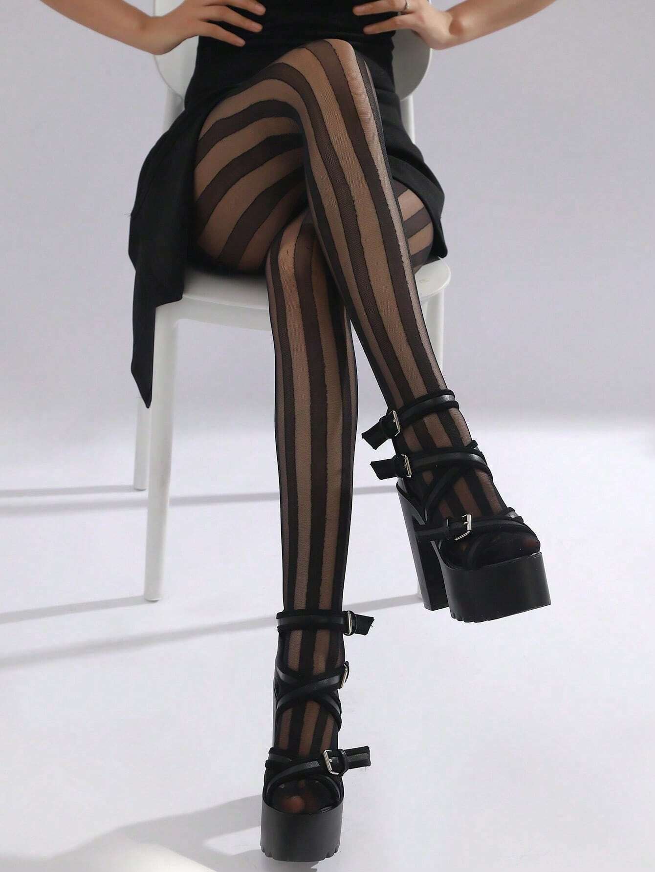 SHEIN 1pair Striped Sheer Tights