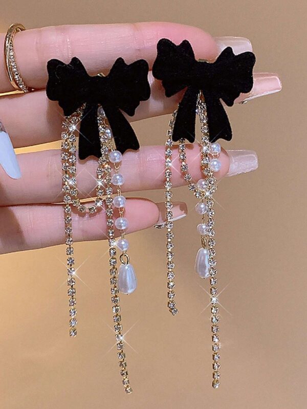 SHEIN 2pcs Black Bowknot Faux Pearl Pendant Earrings