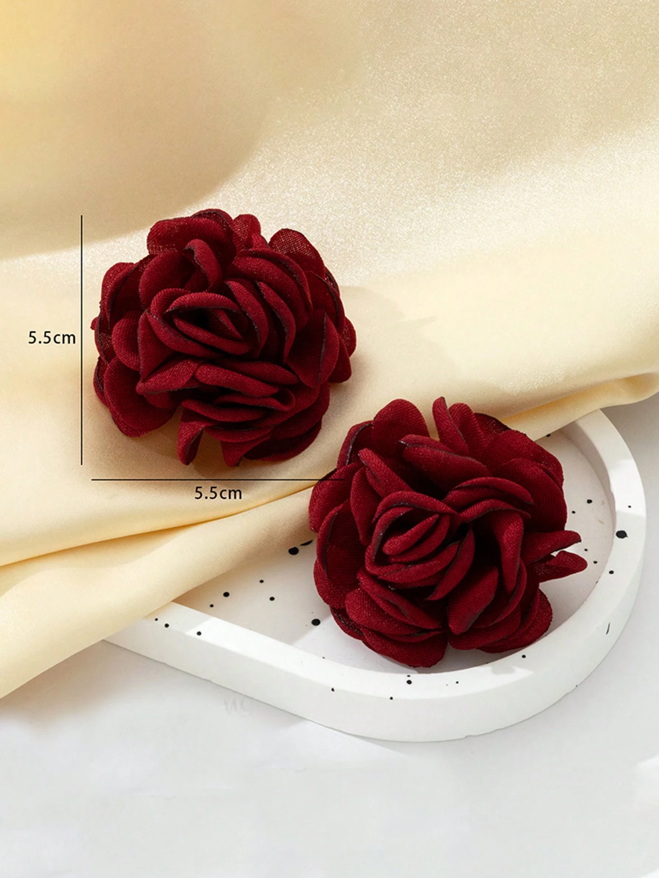 SHEIN 1 Pair Fashionable, Elegant, And Romantic Rose Flocked Stud Earrings