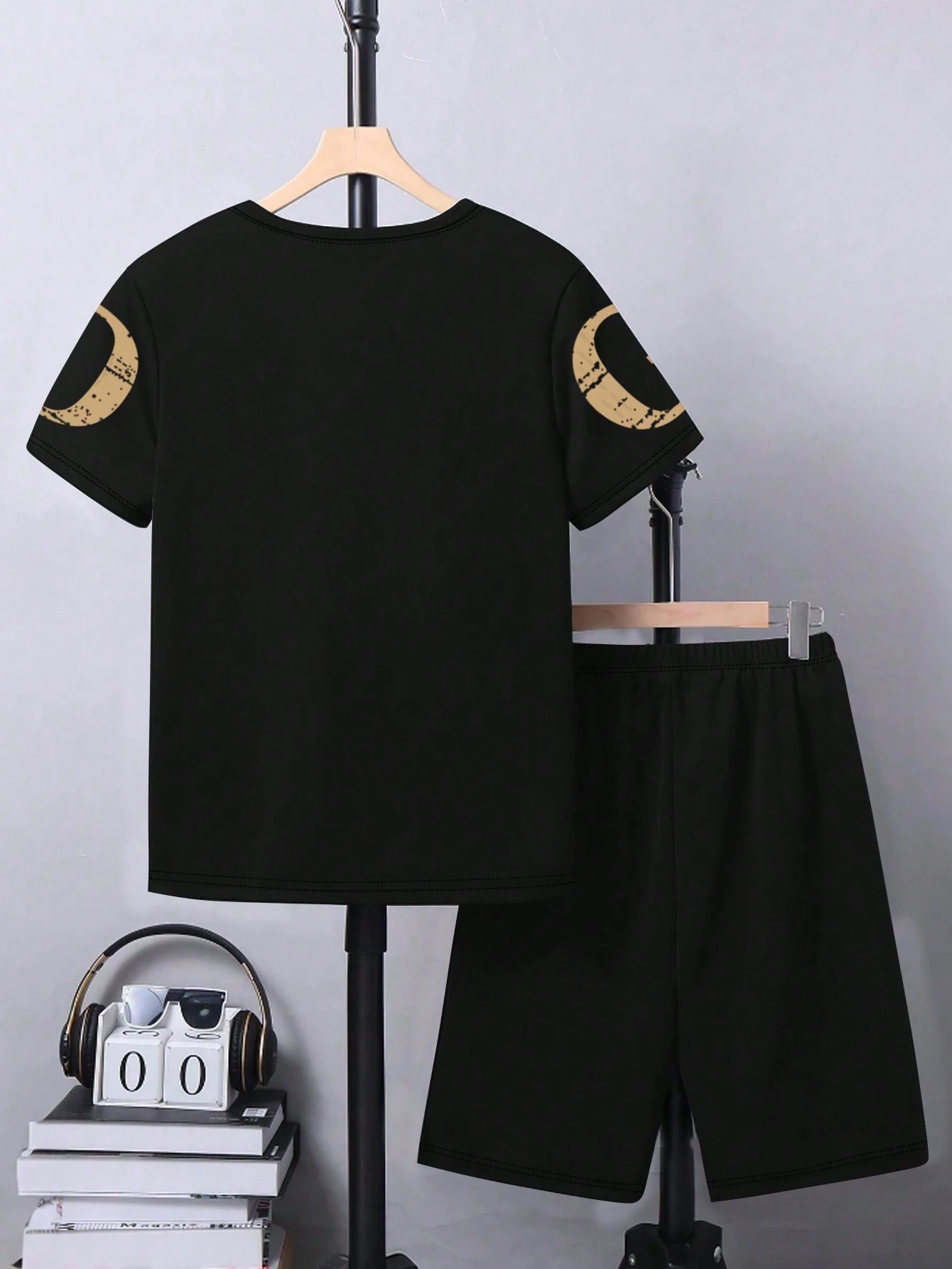 SHEIN Tween Boy Cool Headphone Bear & Letter Digital Print 2pcs