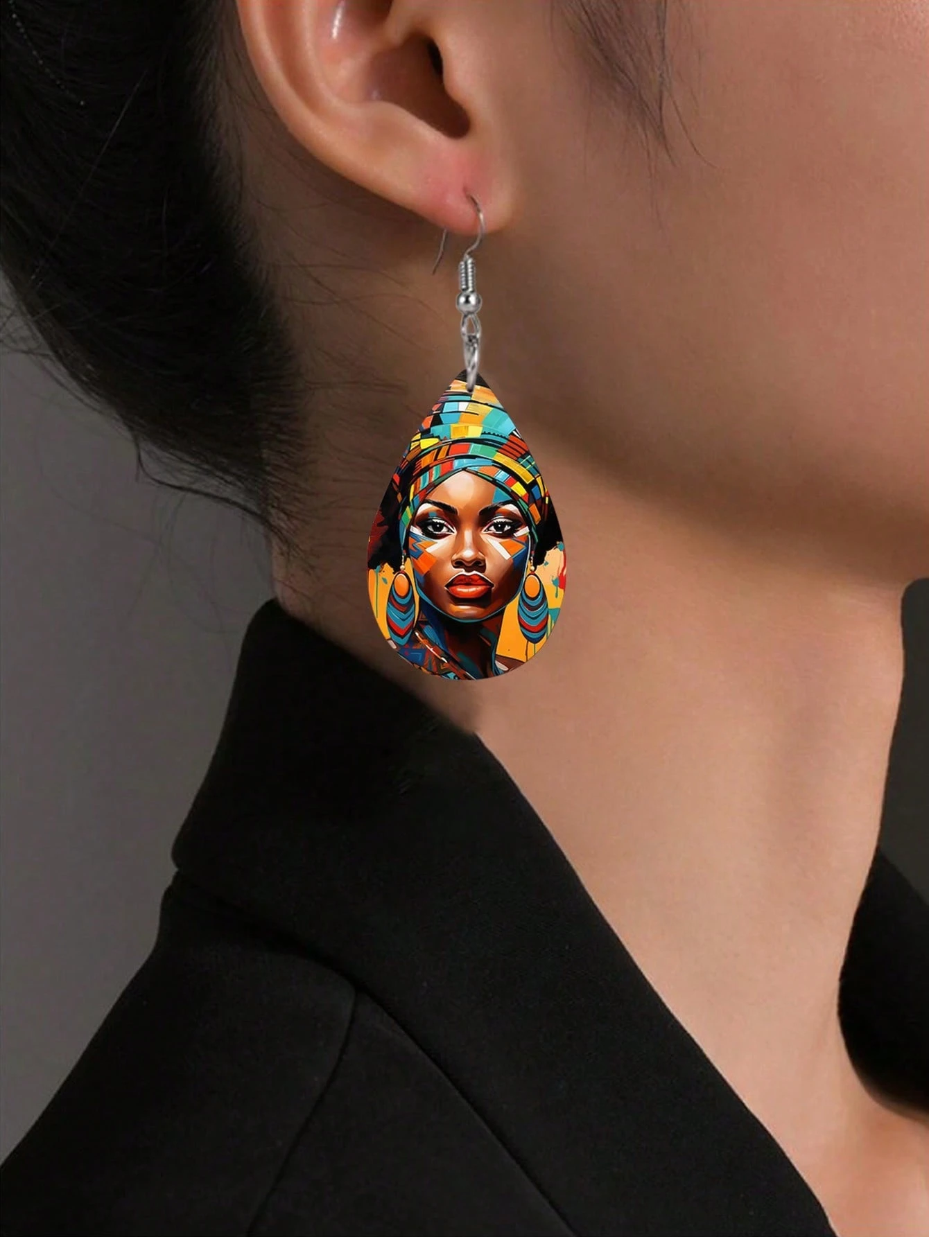 SHEIN 1 Pair Colorful African Girls PU Leather Earrings