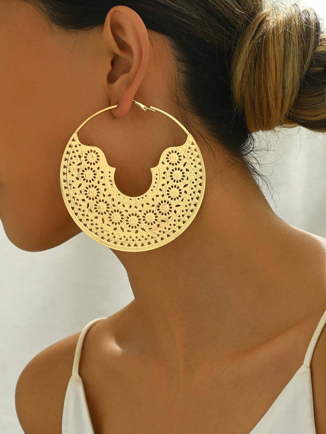 SHEIN Vintage Oversized Hollow Floral Pattern Totem Metal Geometric Drop Hoop Earrings