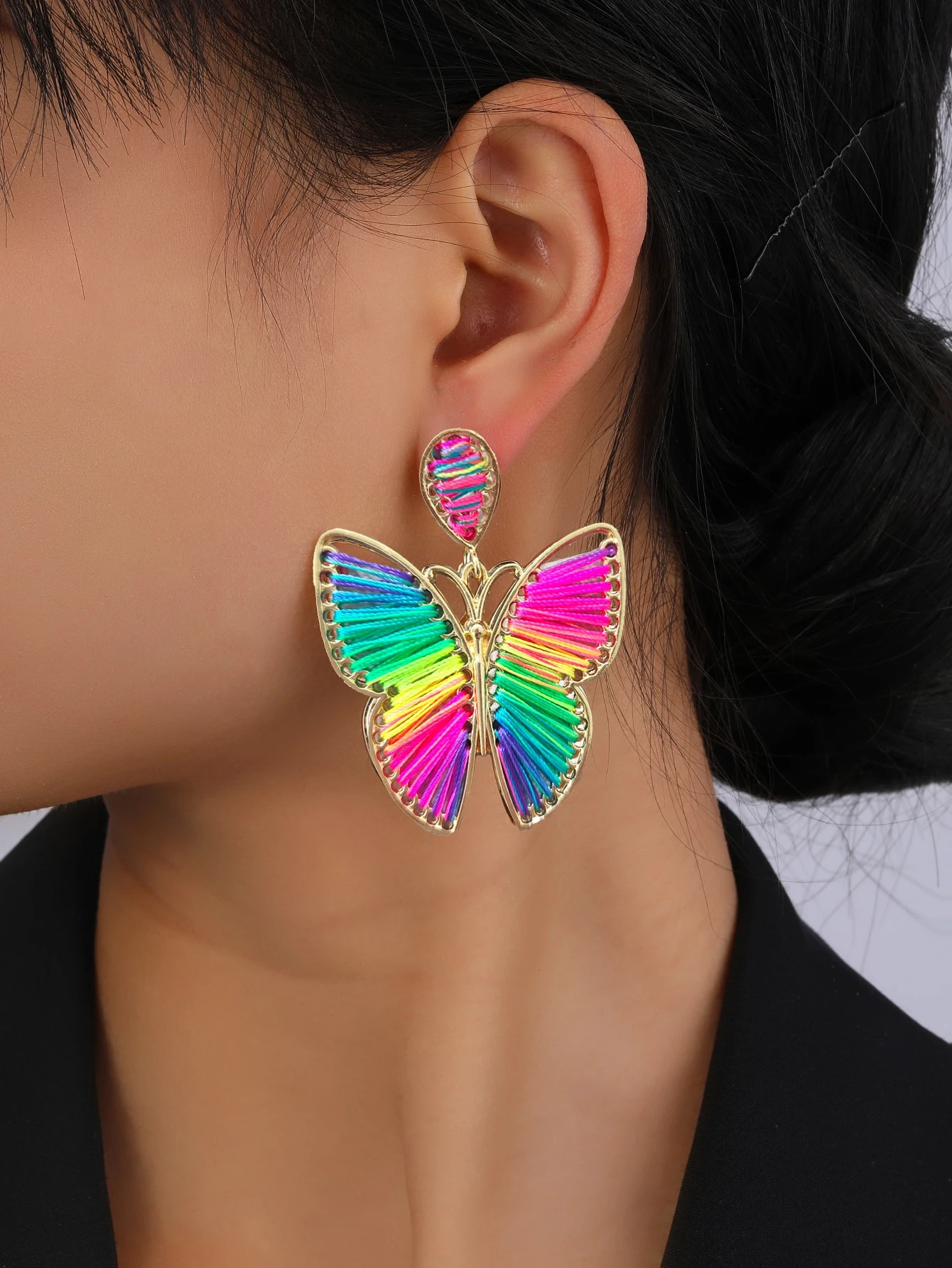 SHEIN Random Color Butterfly Drop Earrings