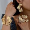 SHEIN 5pcs Jewelry Set, Floral Metal Rings, Earrings, Bracelet Lightweight Luxury Matching