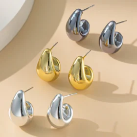 SHEIN Fashion Water Drop Earrings