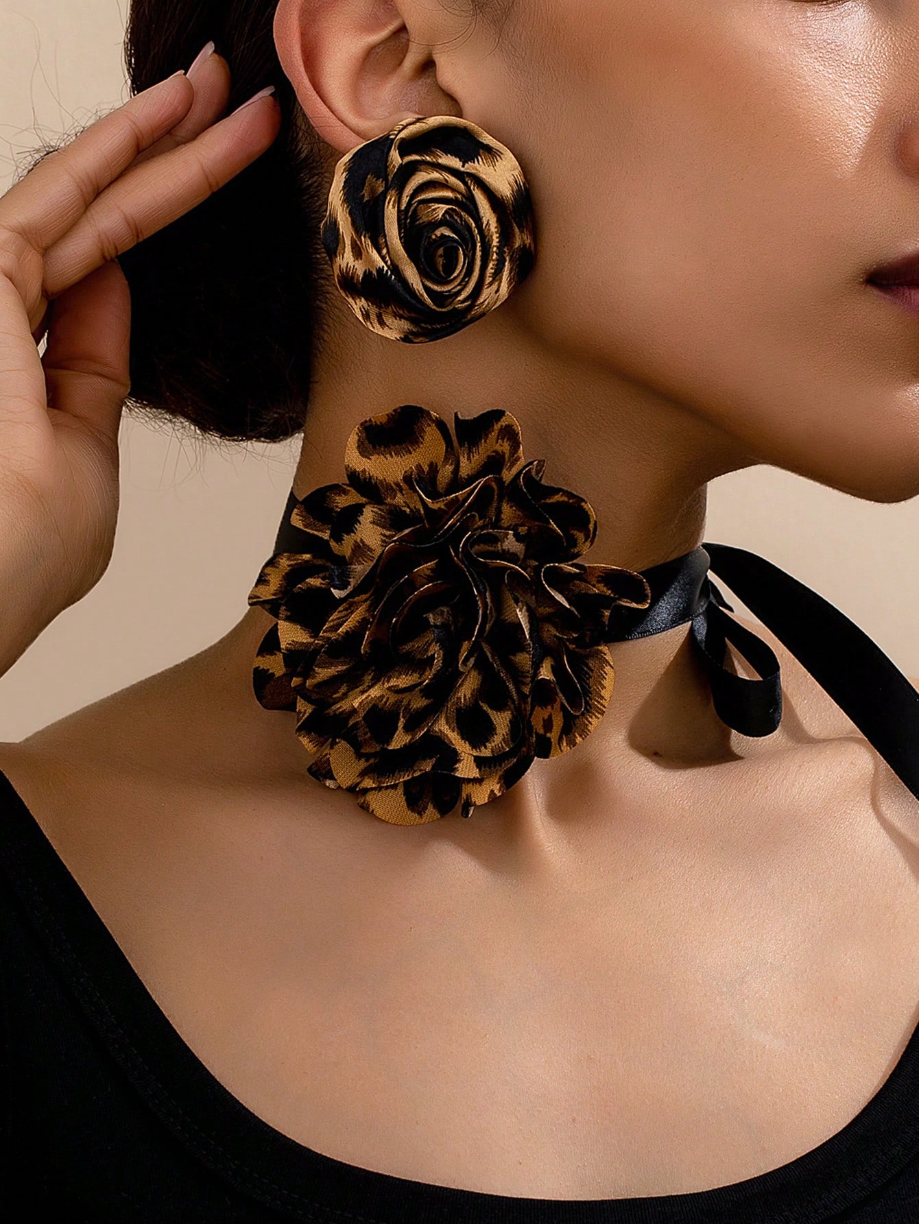 SHEIN 3pcs/Set Elegant & Charming Leopard Print Rose Flower Earrings Necklace