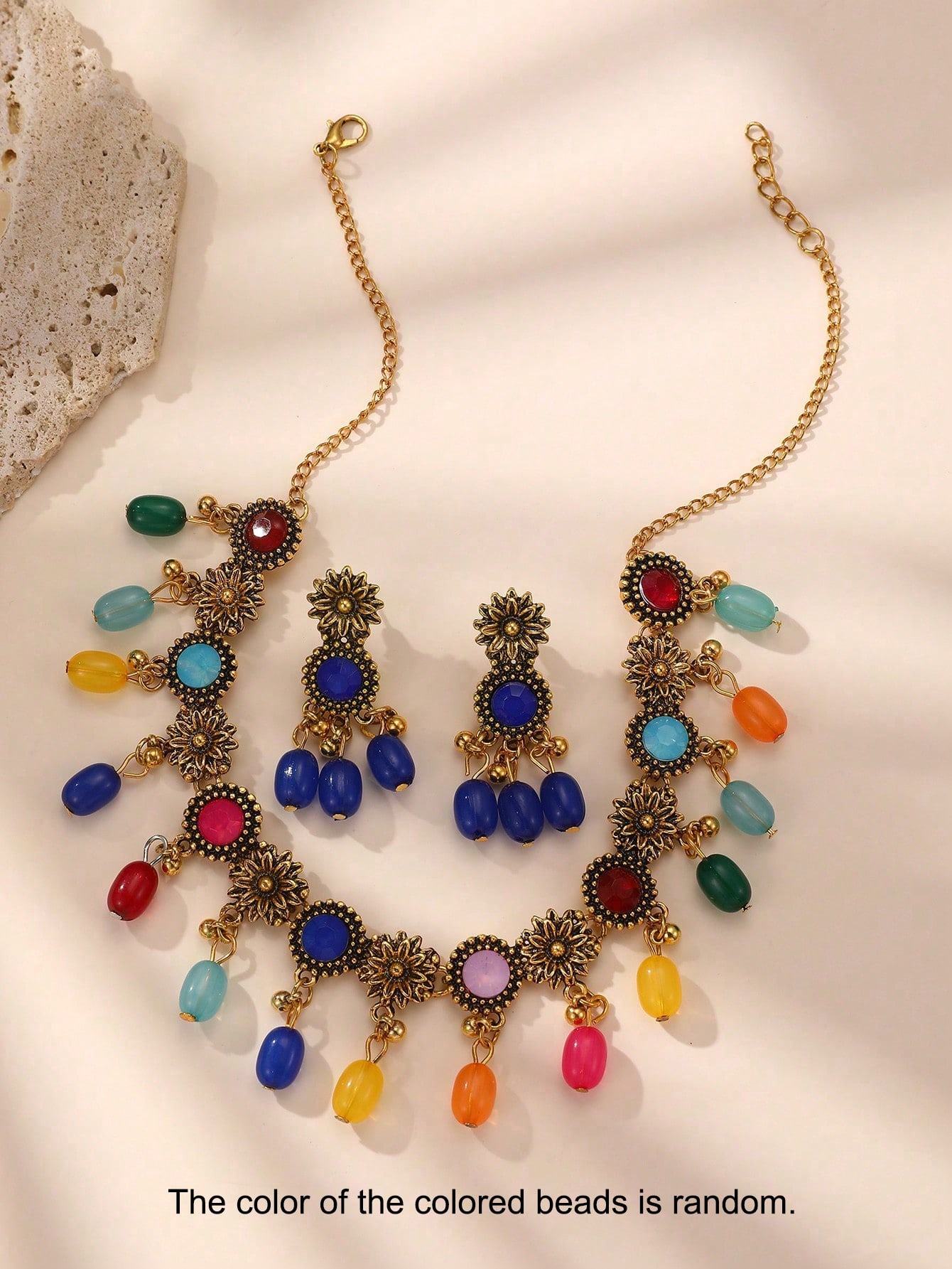 SHEIN 3pcs Women Fashion Exquisite Luxury Colorful Oval Pearl Pendant Necklace Earrings