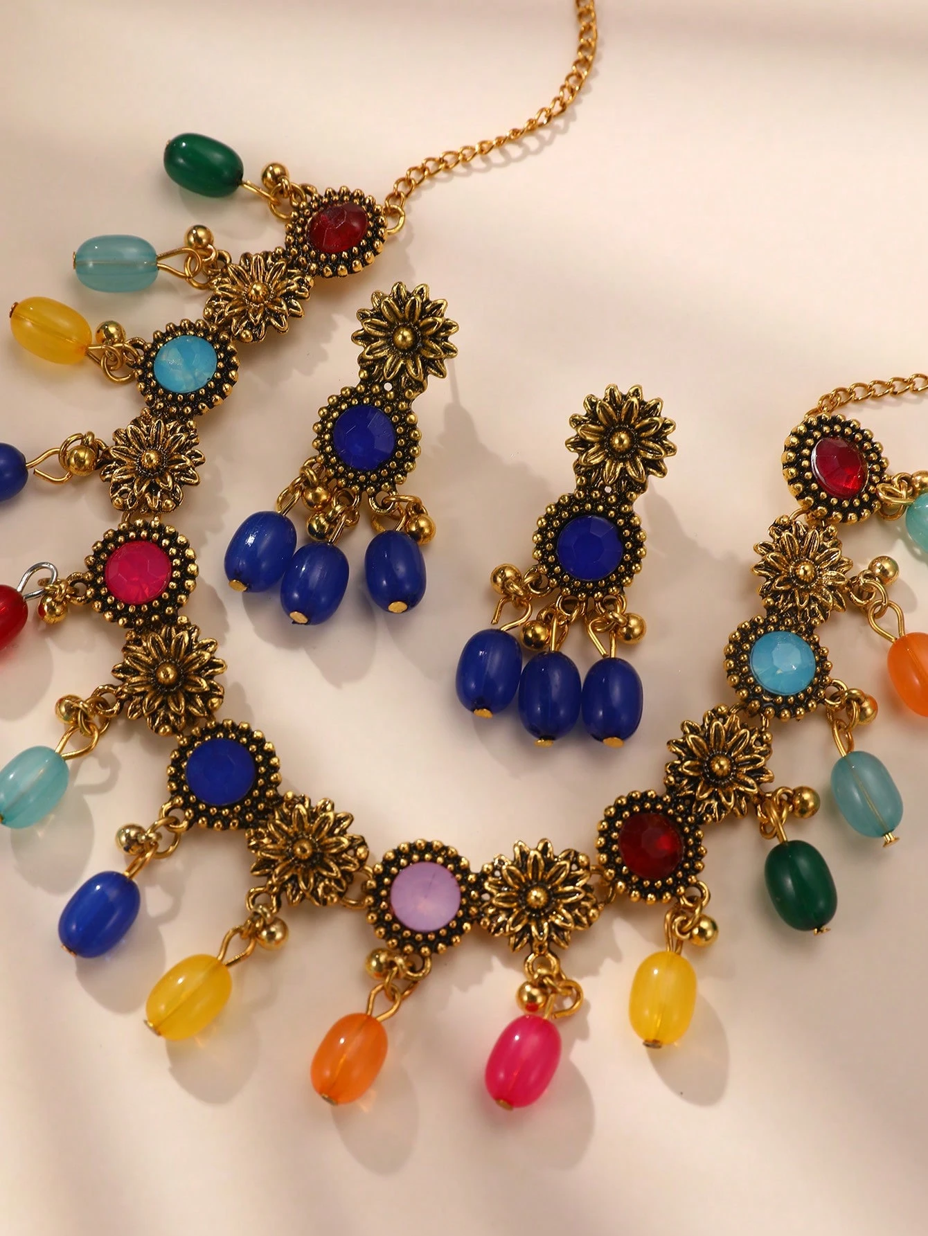 SHEIN 3pcs Women Fashion Exquisite Luxury Colorful Oval Pearl Pendant Necklace Earrings