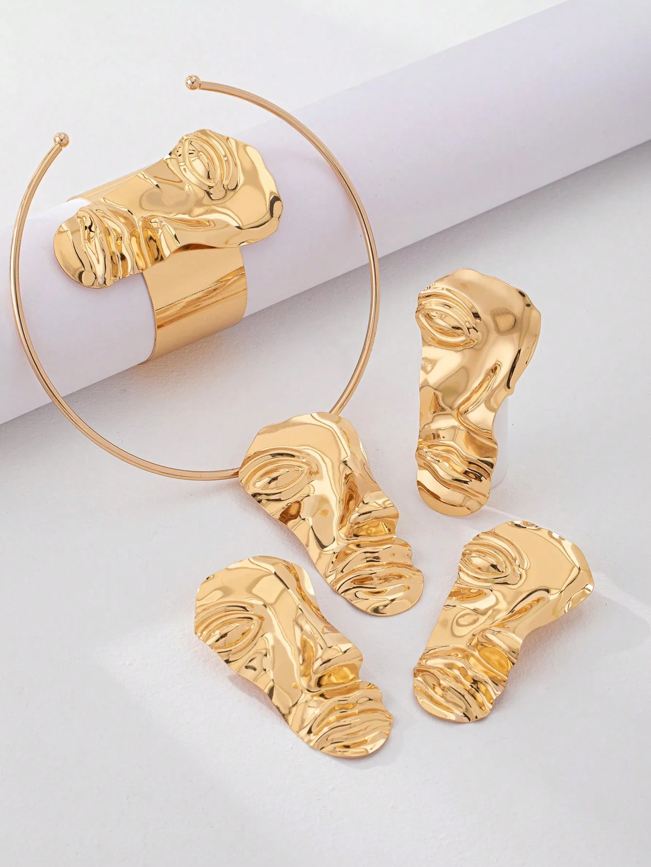 SHEIN 5 Pcs Abstract Art Sculpture Face Mask Design Jewelry Set