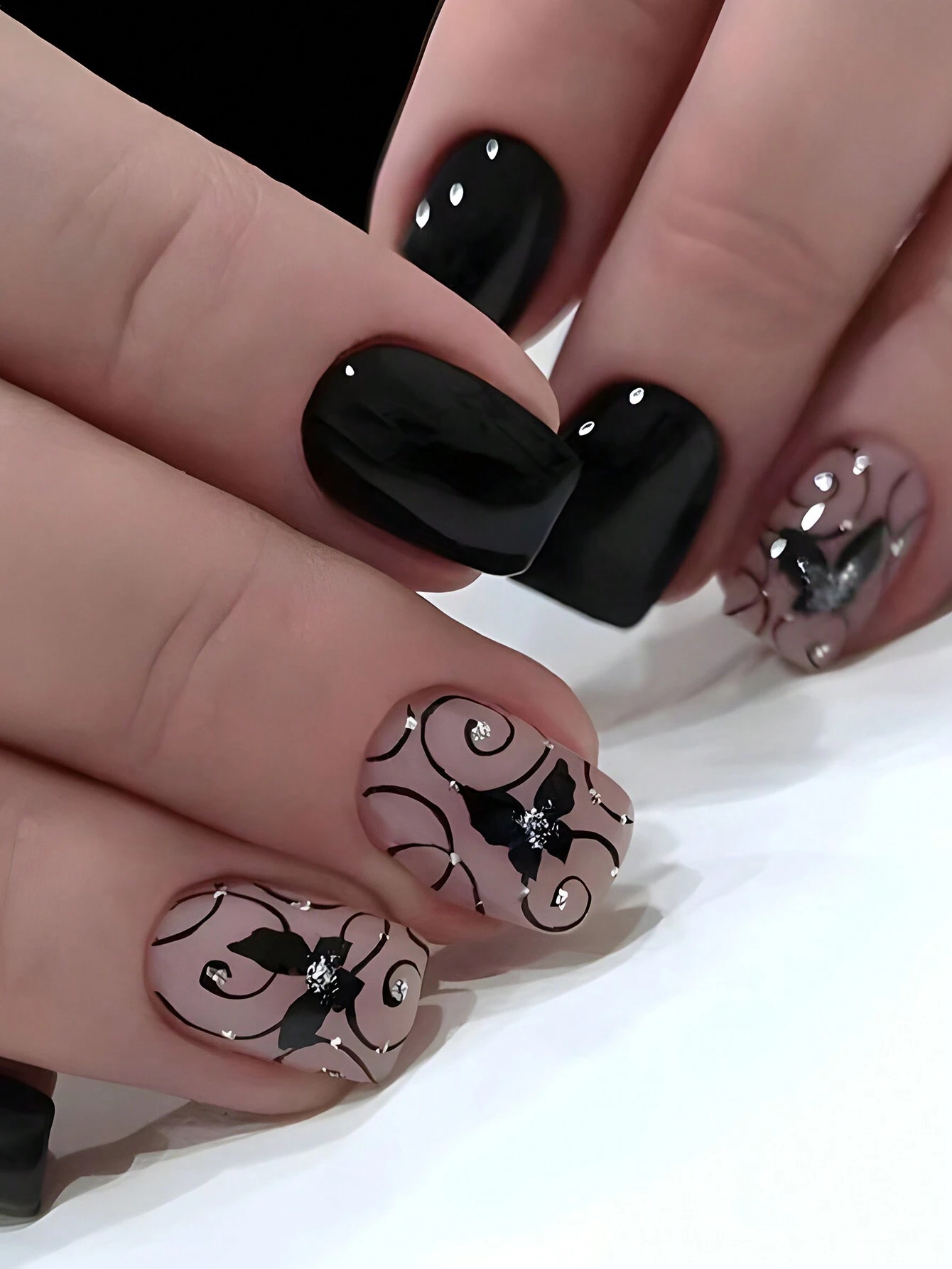 SHEIN Short Square Black Butterfly Striped Glitter Design Nail