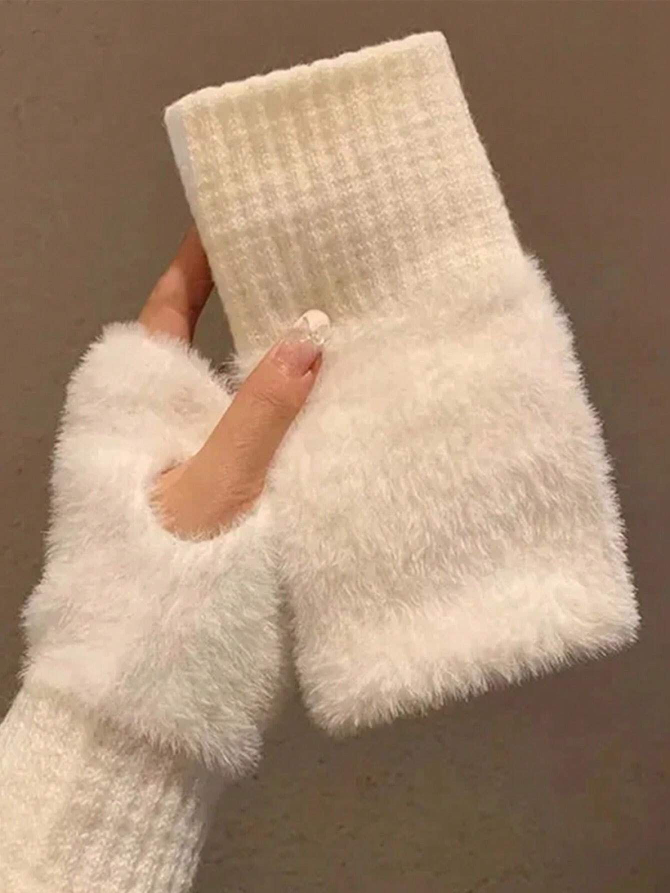 SHEIN New Mink Fleece Half Finger Gloves