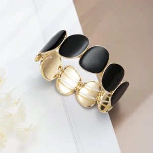 SHEIN Black Minimalist Chic Bracelet