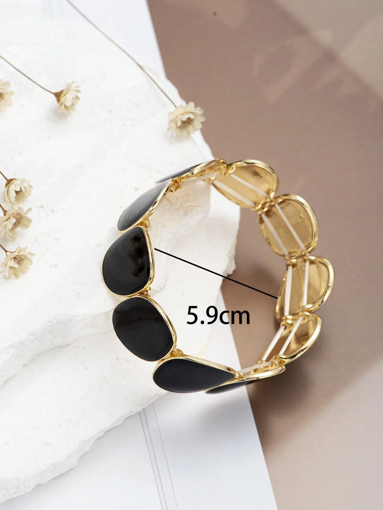 SHEIN Black Minimalist Chic Bracelet
