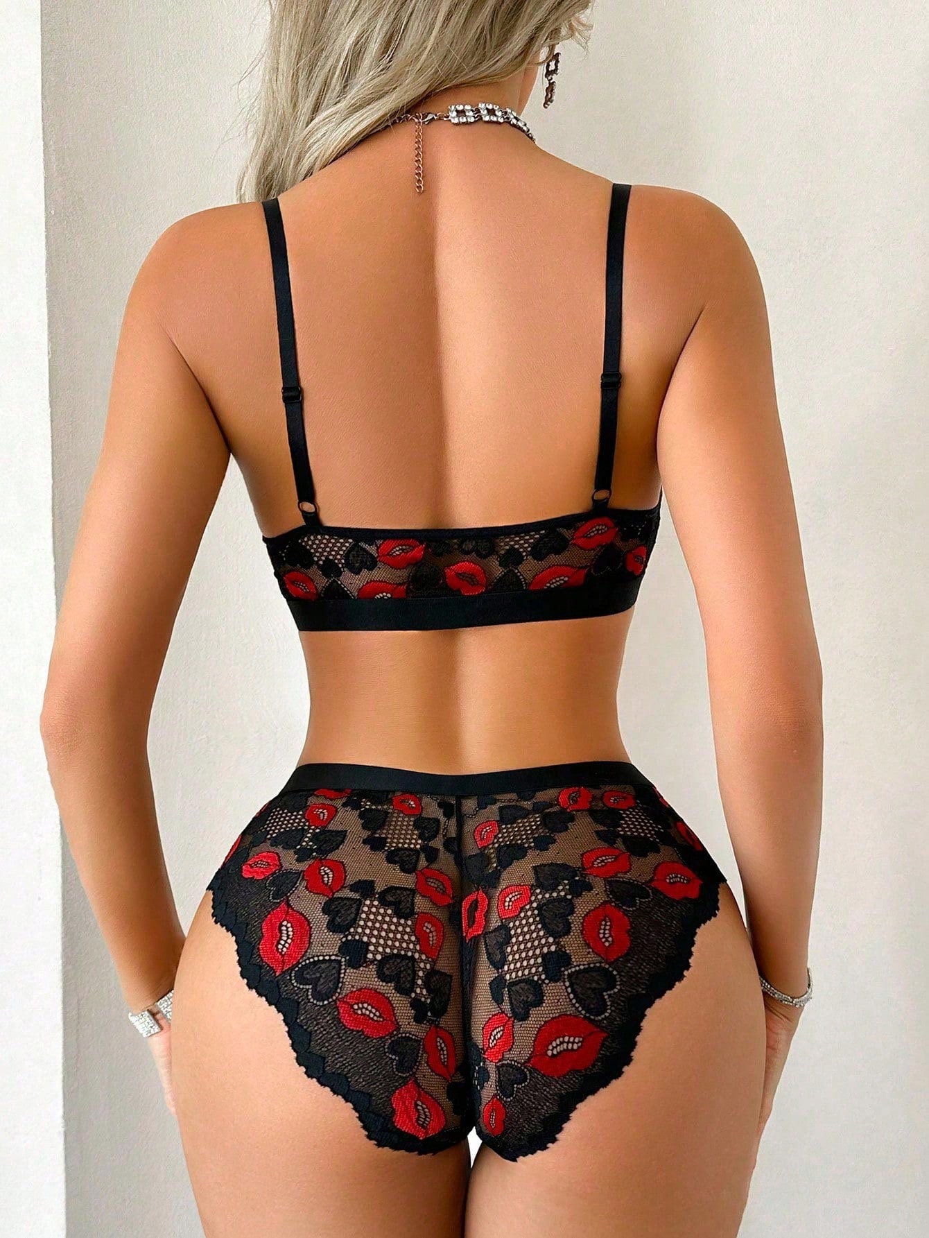SHEIN Black Lace Hollow Out Wireless Comfortable Camisole & Panty Set
