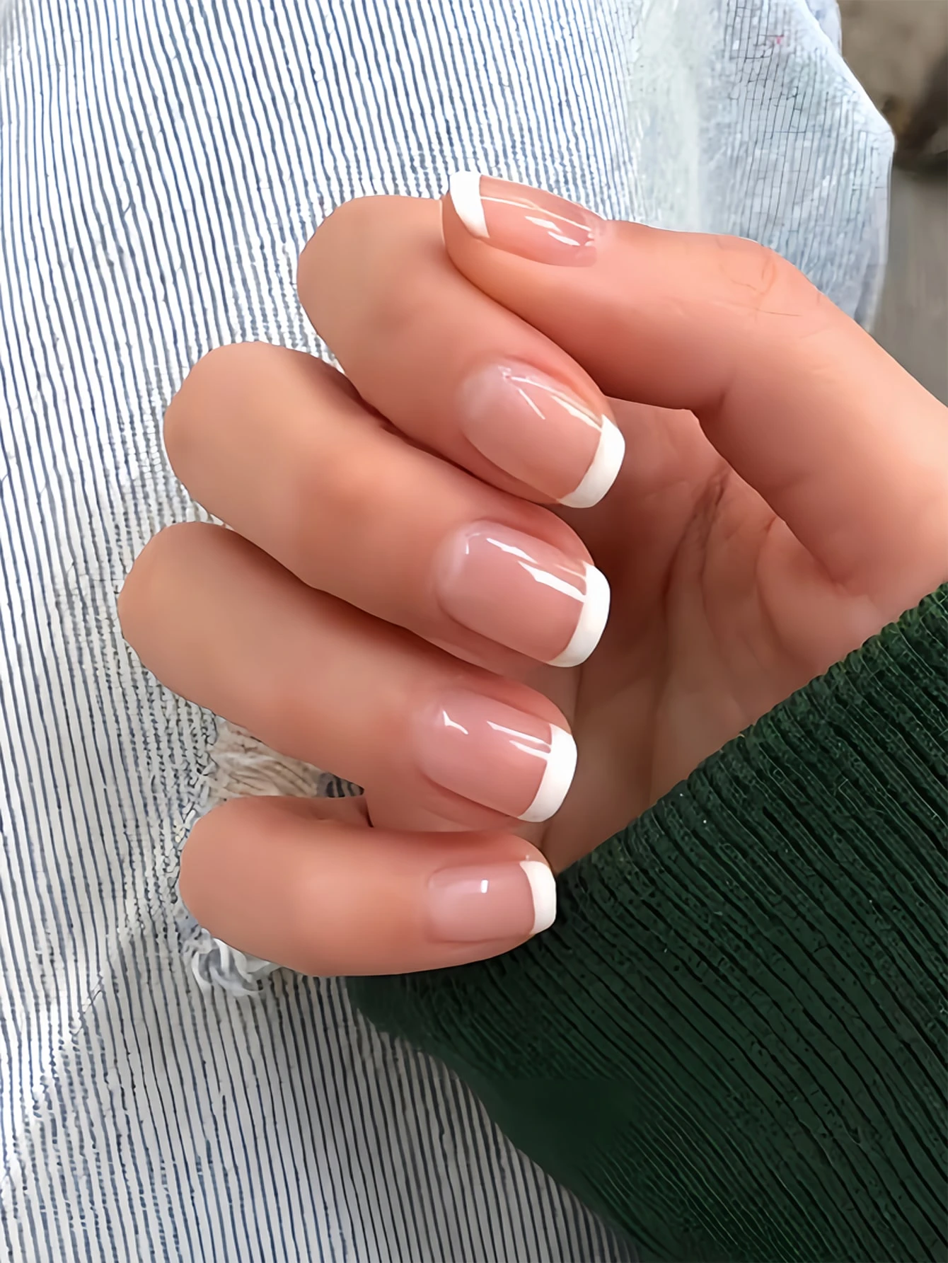 SHEIN 24pcs Fake Short Square French Style Nail